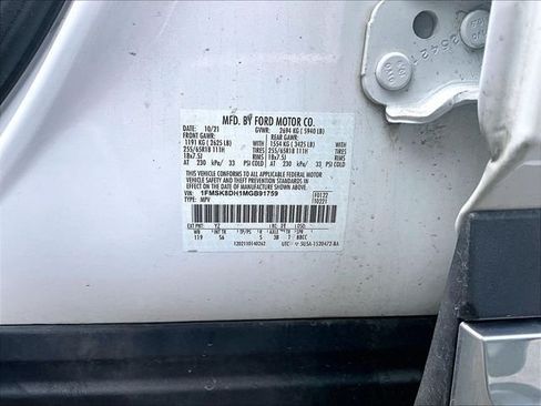 Used 2021 Ford Explorer XLT w/ Equipment Group 202A AWD/4WD image 9
