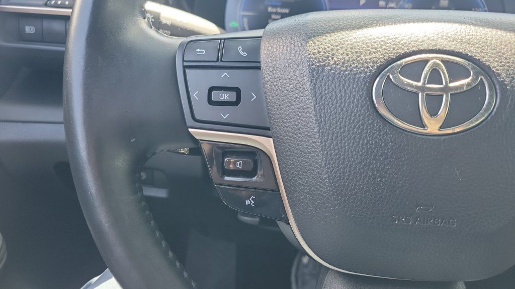 Used 2023 Toyota Crown Platinum AWD/4WD image 22