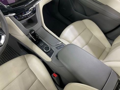 Used 2022 Cadillac XT6 Premium Luxury w/ Technology Package image 19