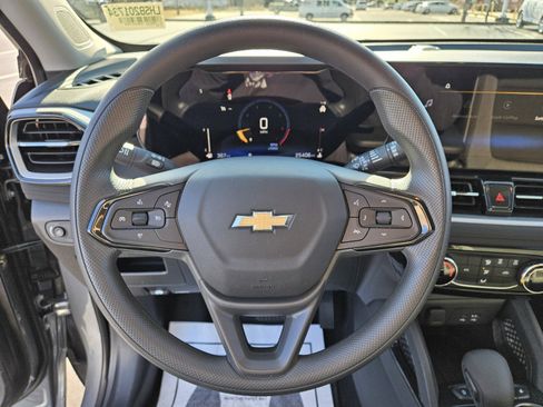 Used 2025 Chevrolet TrailBlazer LT image 24