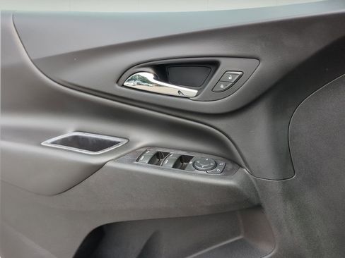 Used 2019 Chevrolet Equinox LT FWD image 12