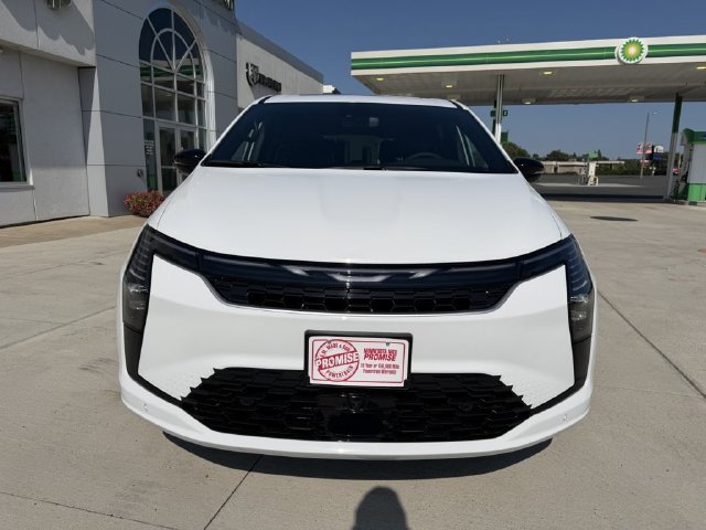 New 2027 Chrysler Pacifica Limited w/ Trailer Tow Group AWD/4WD image 3