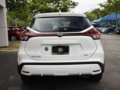 Used 2024 Nissan Kicks SV FWD image 8