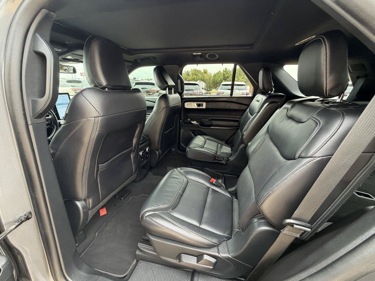 Used 2021 Ford Explorer ST w/ Equipment Group 401A AWD/4WD image 17