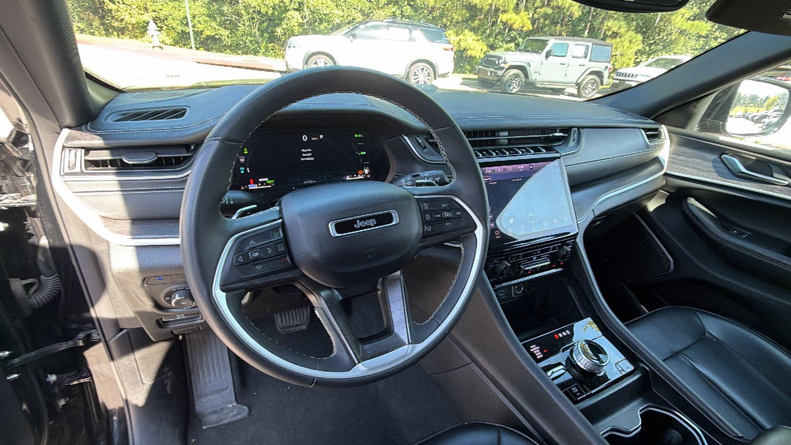 Used 2024 Jeep Grand Cherokee Limited 4xe AWD/4WD image 25