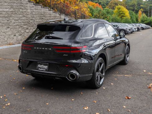 Used 2023 Genesis GV70 2.5T w/ Sport Prestige Package image 5