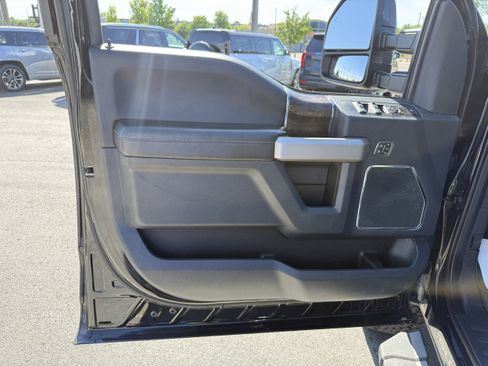Used 2022 Ford F250 XLT w/ XLT Value Package AWD/4WD image 11