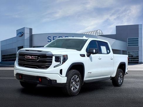 Used 2024 GMC Sierra 1500 AT4 w/ Technology Package AWD/4WD image 1