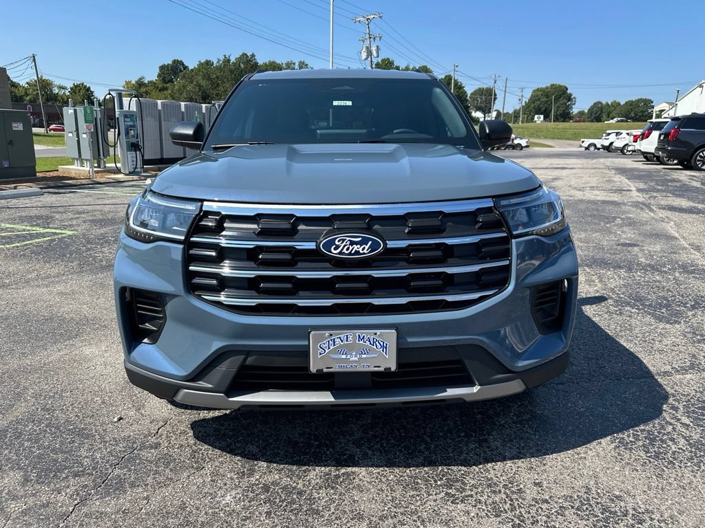 New 2027 Ford Explorer Active RWD image 8