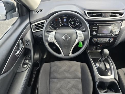 Used 2016 Nissan Rogue S AWD/4WD image 21