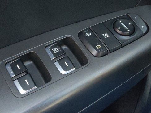 Used 2020 Kia Sportage LX FWD image 27