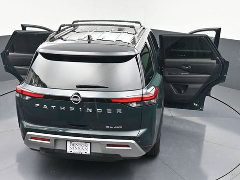 Used 2023 Nissan Pathfinder SL image 45
