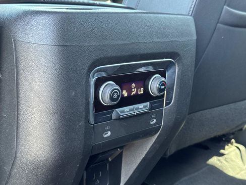 Used 2023 Chevrolet Suburban RST RWD image 28