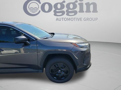 Used 2025 Toyota RAV4 LE FWD image 33