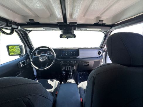 Used 2025 Jeep Wrangler Sport AWD/4WD image 34