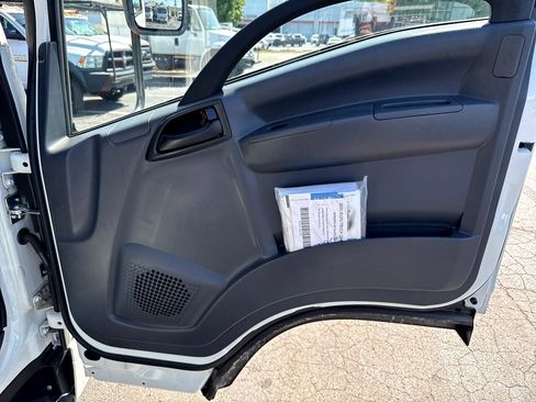 Used 2024 Isuzu NPR image 20