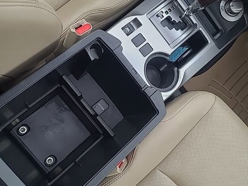 Used 2022 Toyota 4Runner Limited image 14