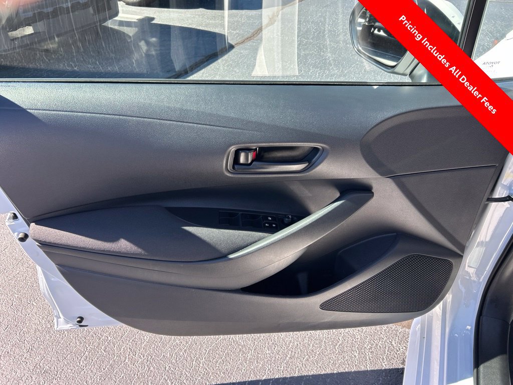 Used 2026 Toyota Corolla LE FWD image 4