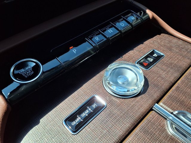 New 2027 Lincoln Navigator Reserve AWD/4WD image 13