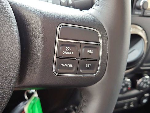 Used 2017 Jeep Wrangler 75th Anniversary image 23