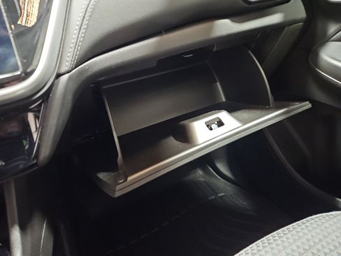Used 2023 Chevrolet Bolt EUV LT FWD image 21