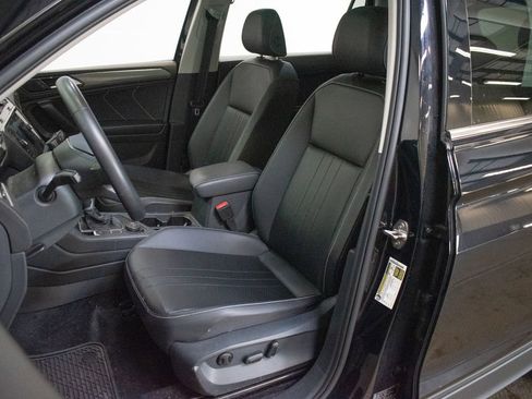 Used 2024 Volkswagen Tiguan SE AWD/4WD image 20