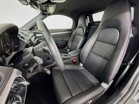 Certified 2022 Porsche 718 Boxster RWD image 5