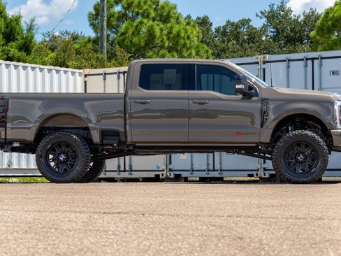 Used 2026 Ford F250 Lariat w/ Lariat Ultimate Package AWD/4WD image 3