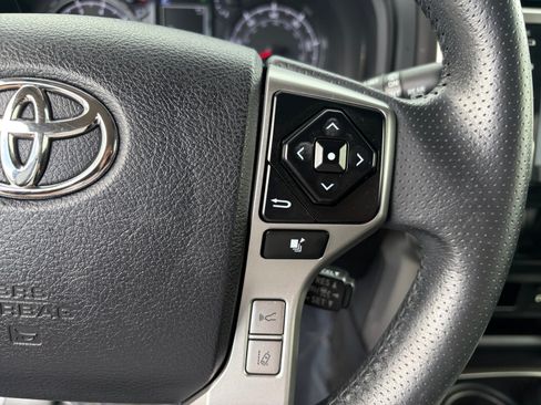 Used 2023 Toyota 4Runner SR5 AWD/4WD image 15