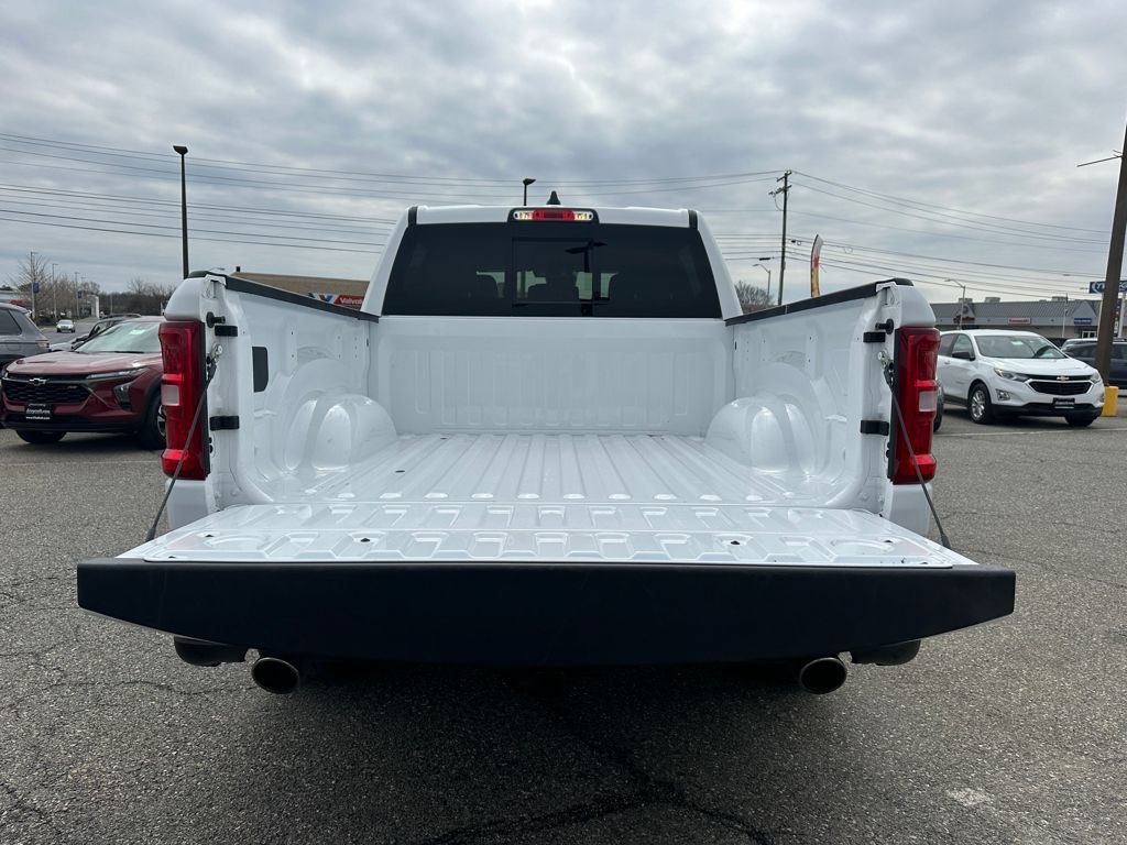 Used 2026 RAM 1500 Laramie AWD/4WD image 13