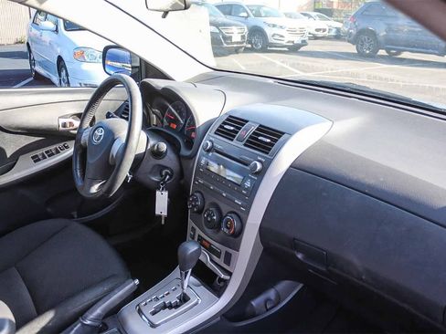 Used 2010 Toyota Corolla S image 21
