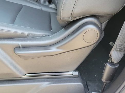Used 2025 GMC Sierra 3500 Pro w/ Convenience Package AWD/4WD image 7