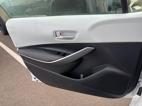 Used 2025 Toyota Corolla SE FWD image 9