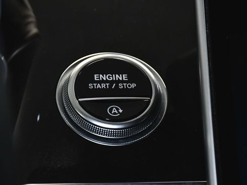 Used 2024 Mercedes-Benz S 580 4MATIC Sedan image 40