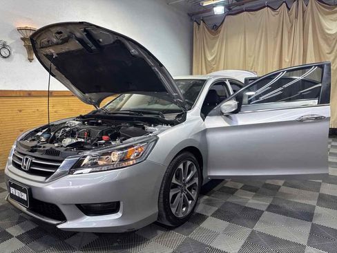 Used 2014 Honda Accord Sport image 10