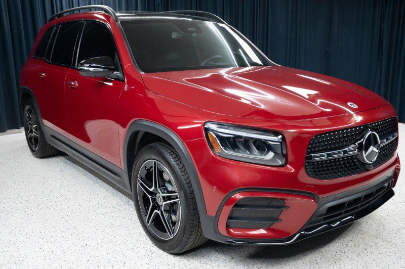 Certified 2026 Mercedes-Benz GLB 250 4MATIC image 3