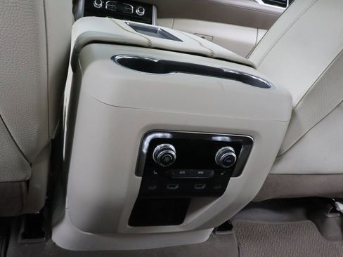 Used 2023 GMC Yukon Denali w/ Advanced Technology Package AWD/4WD image 25