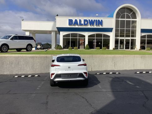 Used 2024 Buick Envista Preferred w/ Convenience I Package image 6