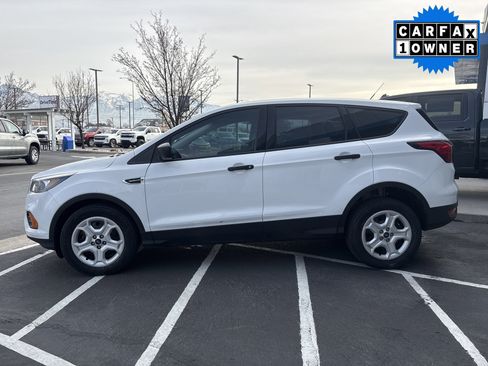 Used 2019 Ford Escape S image 2