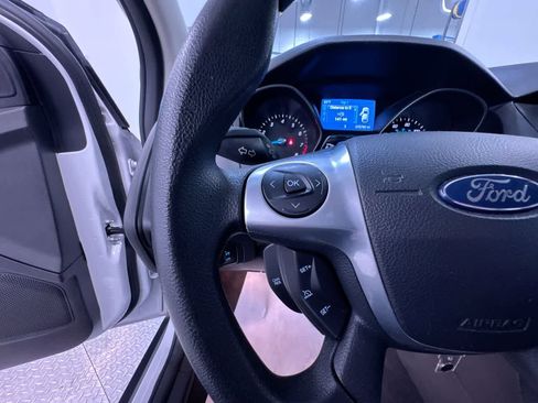 Used 2014 Ford Focus SE FWD image 20