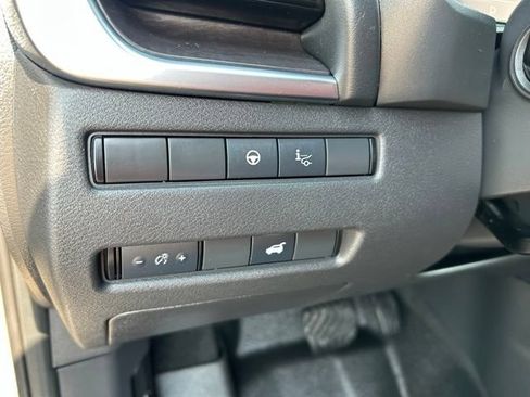 Used 2021 Nissan Rogue Platinum AWD/4WD image 24