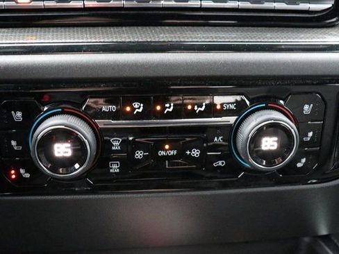 Used 2024 Chevrolet Silverado 1500 ZR2 w/ Technology Package image 28