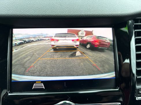 Used 2020 Chevrolet Trax LT w/ LT Convenience Package image 30