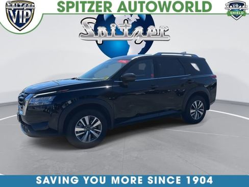 Used 2023 Nissan Pathfinder SL AWD/4WD image 4