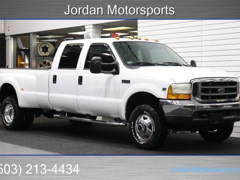 Used 2001 Ford F350 Lariat image 2