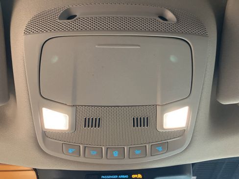 Used 2024 Ford Expedition Max XLT image 25