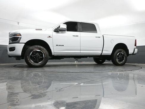 Used 2026 RAM 2500 Laramie AWD/4WD image 41
