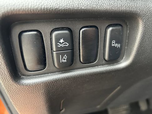 Used 2020 Mitsubishi Outlander Sport SE FWD image 15