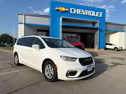 Used 2022 Chrysler Pacifica Touring-L