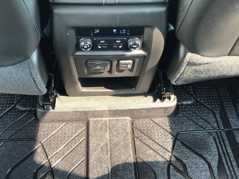 Certified 2018 Chevrolet Traverse Premier w/ LPO, Floor Liner Package AWD/4WD image 34